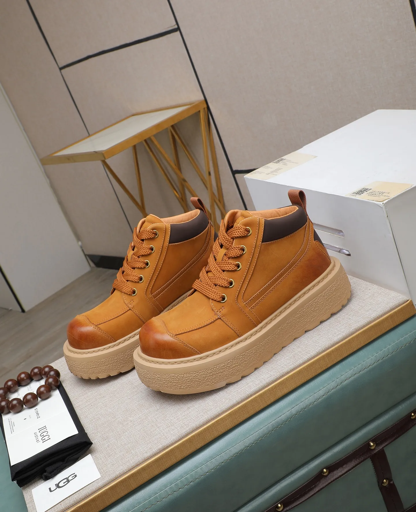 Men's shoes 💰680 IUGGI new retro presbyopia men's shoes, casual and versatile, full of high-end sense, fashionable, luxury and personalized style, joint style, retro presbyopia factor, full of handsome style, first layer suede cowhide, lining wool, rubber outsole, light and non-slip size: 39-44